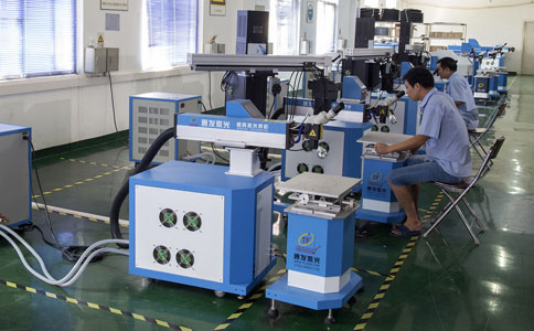 安博(中国)吊臂式模具激光焊机品质检控现场