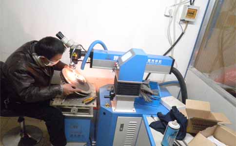 安博(中国)激光客户使用设备现场